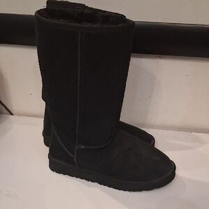 UGG Black Winter Boots for Women